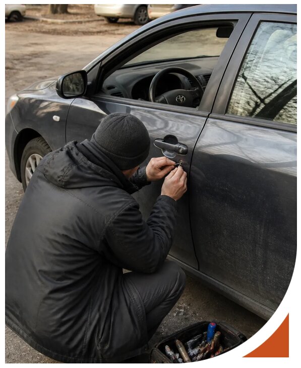 Профессиональное вскрытие автомобиля Тойота без повреждений в Прокопьевске